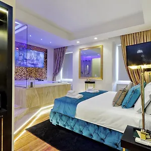 Trevi Diamond Luxury Suites & Jacuzzi Guest house