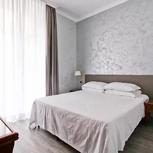 Invictus Hotel